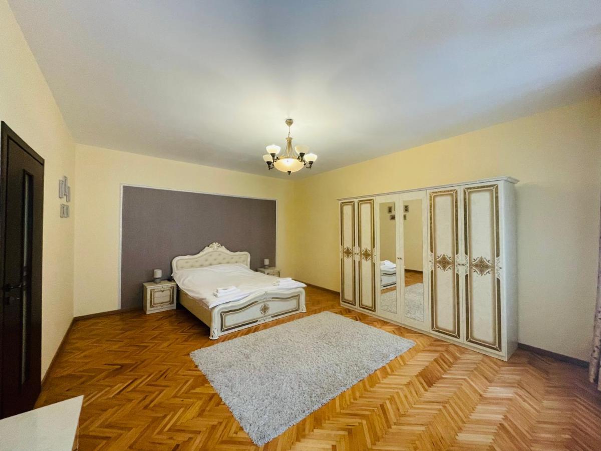 Londof Schei Apartments - Downtown Brasov Bagian luar foto