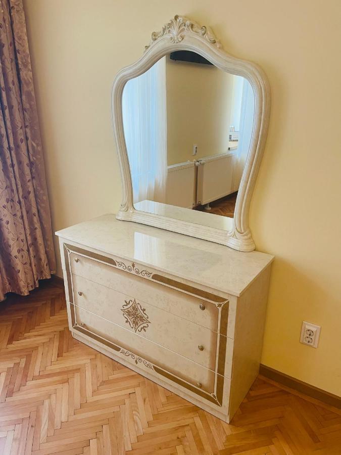 Londof Schei Apartments - Downtown Brasov Bagian luar foto