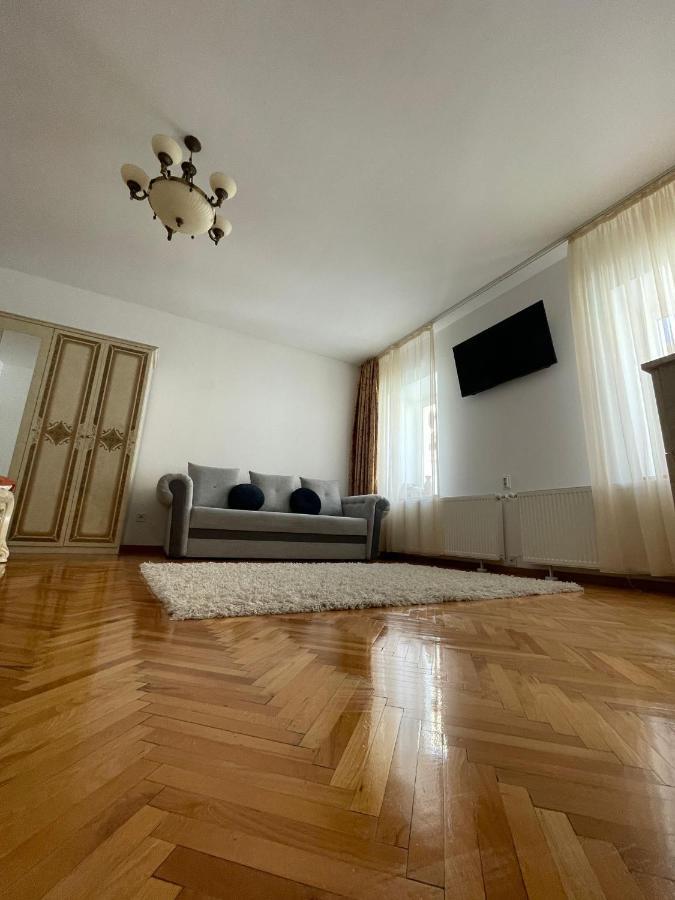 Londof Schei Apartments - Downtown Brasov Bagian luar foto