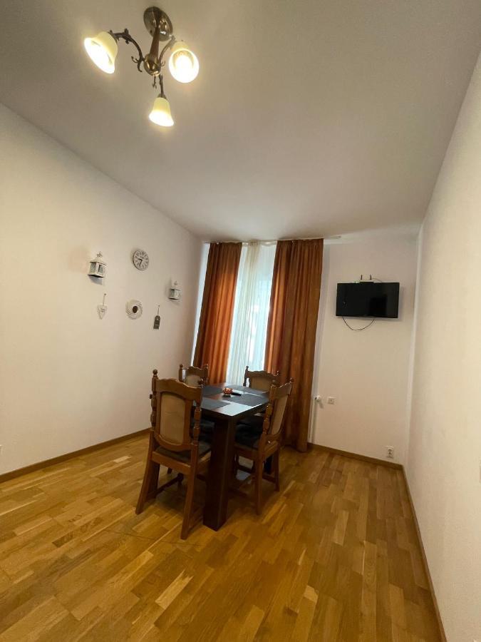 Londof Schei Apartments - Downtown Brasov Bagian luar foto
