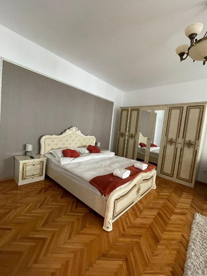 Londof Schei Apartments - Downtown Brasov Bagian luar foto